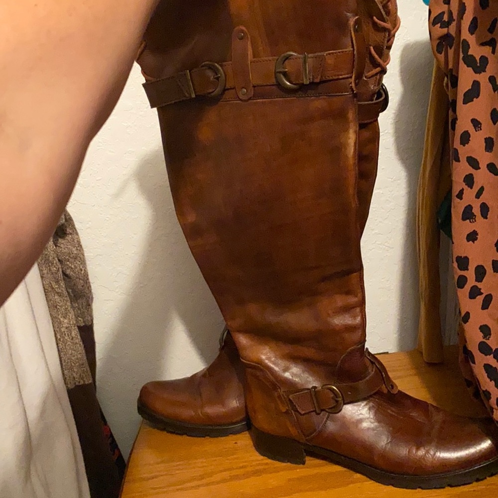 Vibram women’s boots brown